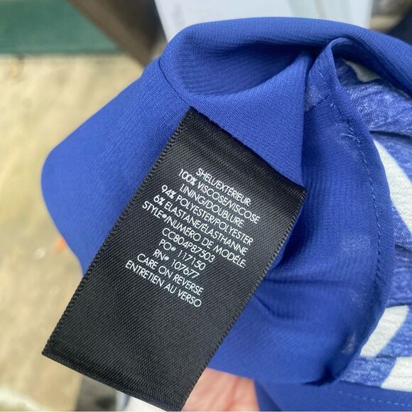 Alice and Olivia Striped Maxi Dress Grazi Off The Shoulder Blue size 6 - Picture 12 of 13